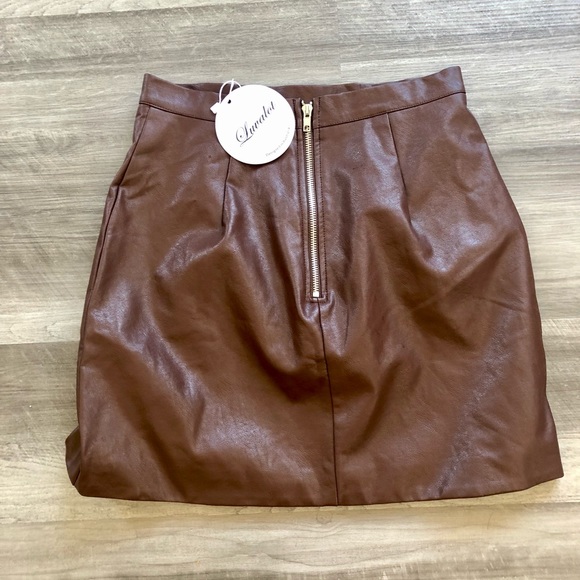 Hello Molly Chillin Like A Villain Miniskirt In Brown (size medium) - Picture 4 of 4